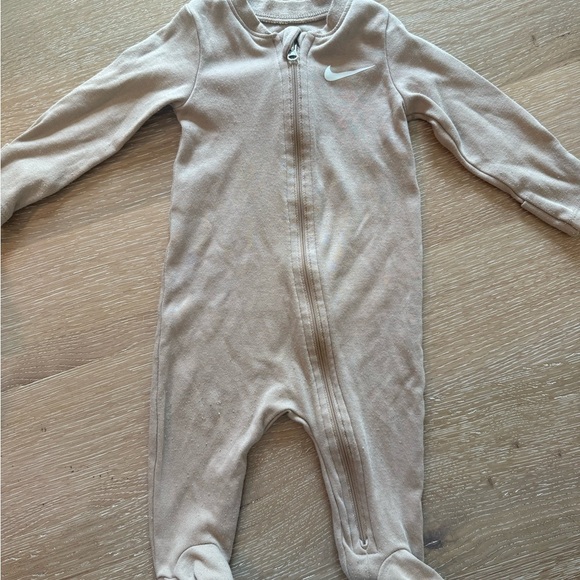 Nike Other - Nike baby Beige One Piece Footie BUNDLE ADD ON